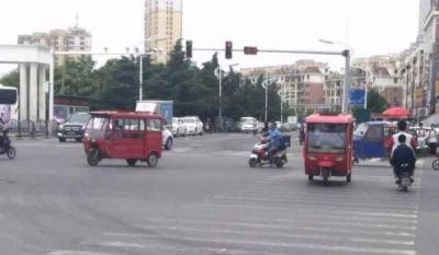 黄灯前轮过线算闯红灯吗