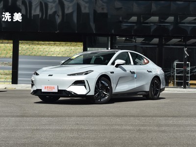 银河E8多少钱？购车全攻略来袭