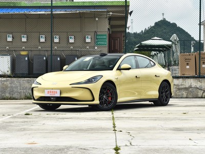 智己L6最新价格2024款，各配置车型售价一目了然