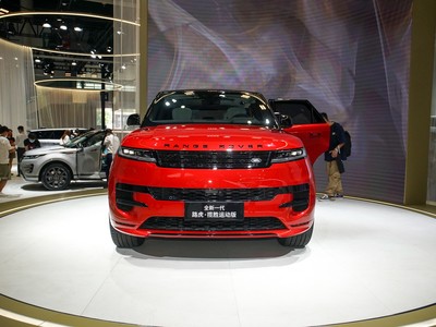 揽胜运动版新能源 2025新款价格与配置的完美平衡