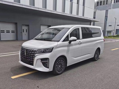 领途M8新车报价2025款，各配置车型售价全知晓