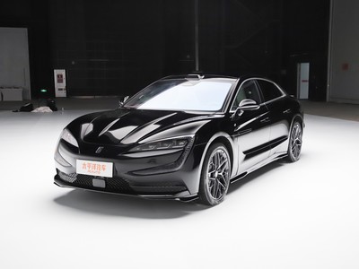 马仰望U7新车报价2025款与配置的完美平衡