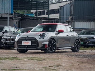 电动MINI JCW多少钱？买车技巧与性价比全奉上