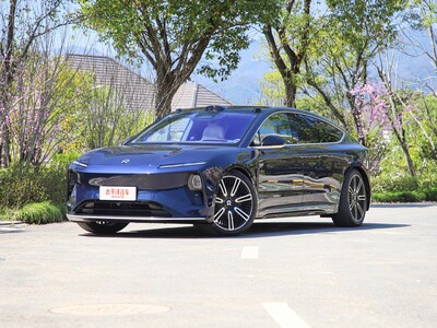蔚来ET9新车报价2025款，各配置车型售价全知晓