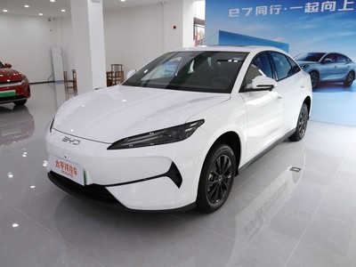 比亚迪e7落地价，各配置车型售价全解析