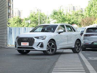 奥迪Q3 2025新款价格与配置的完美平衡